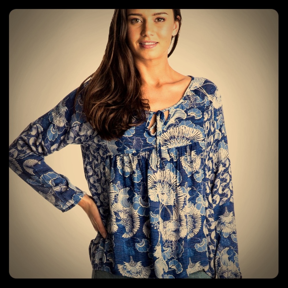 NWT. Roxy “Fade Into You” Top.